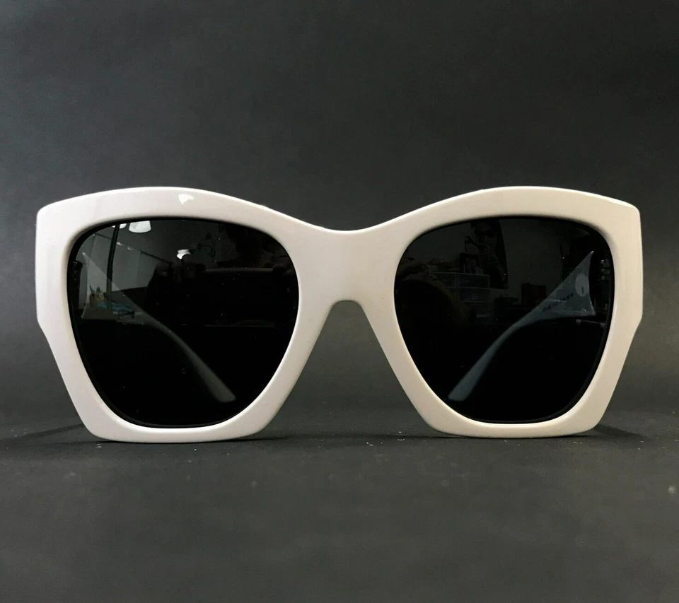 Gafas de sol Versace MOD.4452 314/87 blancas plateadas marcos mariposa con lentes grises Foto 1 de 4