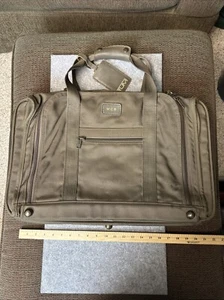 TUMI Green Ballistic Nylon 21” 3-Zip Expandable Carry-On Big Bag No Shoulder Srp - Picture 1 of 9