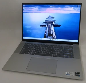 Dell Inspiron 16 5630 16in i7 1360P 2.2GHz 16GB RAM 512GB SSD Win 11 Home - Picture 1 of 12
