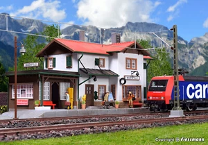 39496 Kibri HO Kit of a Station Maienfeld incl. house illumination starter set - Picture 1 of 4