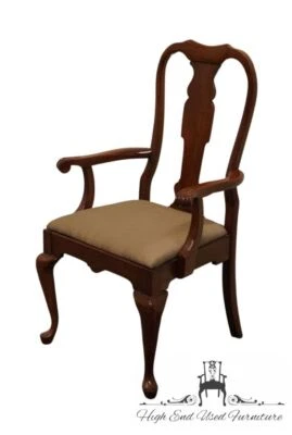 PENNSYLVANIA HOUSE Traditional Queen Anne Style Cherry Splat Back Dining Arm ... - Image 1 of 4