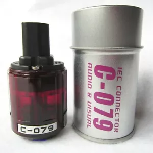 C-079 Offizieller Oyaide IEC-Stecker (125 V/15 A Spezifikationen) 🙂 - Bild 1 von 5