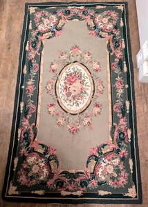 Alfombra de lana floral vintage francesa hecha a mano Aubusson rosa punta de aguja 30"X 50" - Imagen 1 de 9