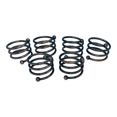 Juego de 6 anillos de servilleta espiral de metal bronce frotado con aceite Foto 1 de 4