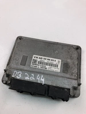 Centralina motore Skoda Fabia II 542 ECU 03E906023B 27489449 - Immagine 1 di 4