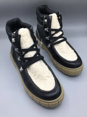 NUEVO CON ETIQUETAS Botas Lengua Para Mujer Universal Thread Kimber Sherpa Negras Talla 7.5 Espuma con Memoria Foto 1 de 4