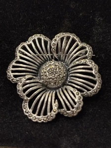 Sterling Silver DBJ Dee Berkeley 1.5” Flower Pendant Brooch Sparkle 925 12.16g - Picture 1 of 6
