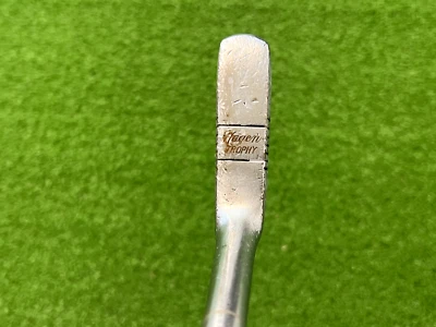 WALTER HAGEN TROPHY Mini 2-Way Putter Unique Design Right or Left Handed 35" - Image 1 of 4