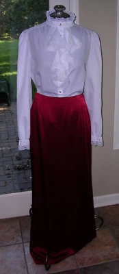 #37  WOMENS RED LONG  SKIRT STEAMPUNK VICTORIAN DICKENS STYLE SZ XS (4) - Image 1 of 4