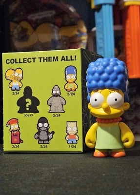 Figura de Los Simpson Kidrobot Bride Marge THOH 2 Foto 1 de 4