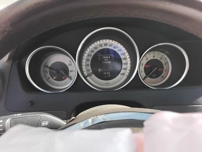 2015 C 级 OE 速度计集群 113K 英里梅赛德斯-奔驰 — 第 1/4 张图片