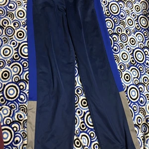 Activewear - Picture 1 of 2