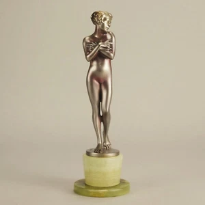 Escultura de bronce Art Deco pintada en frío titulada "Coy Girl" por Josef Lorenzl - Imagen 1 de 11