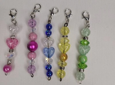 Llaveros, tiradores de cremallera, marcadores de puntada, dijes de cartera - con cuentas, hechos a mano Foto 1 de 3