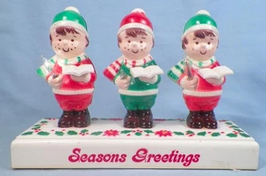 Christmas Light Decoration 3 Boys Caroling Seasons Greetings Hard Plastic Works - Picture 1 of 9