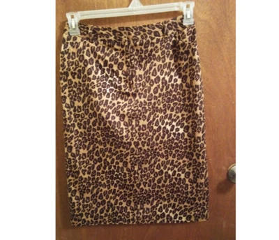 Saia East 5th feminina tamanho 4 estampa de leopardo - Imagem 1 de 4