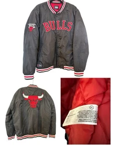 Primark Herren Chicago Bulls NBA Varsity Style Bomberjacke XL schwarz - Bild 1 von 12