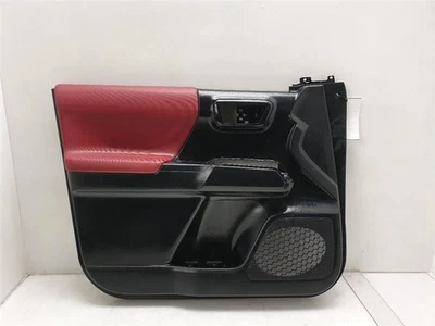 Panel puerta izquierda conductor toyota tacoma sr5 19 negro y rojo Foto 1 de 4