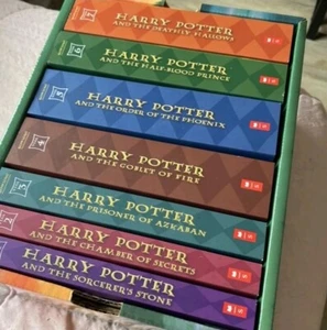Harry Potter The Complete Series Books 1-7 Scholastic Paperback Set J.K. Rowling - Foto 1 di 2
