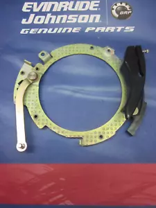 JOHNSON EVINRUDE 6 HP Y 8 HP ENLACE DE RETENCIÓN Y PLACA DE LEVA 395937 1988-1990 NUEVO - Imagen 1 de 4