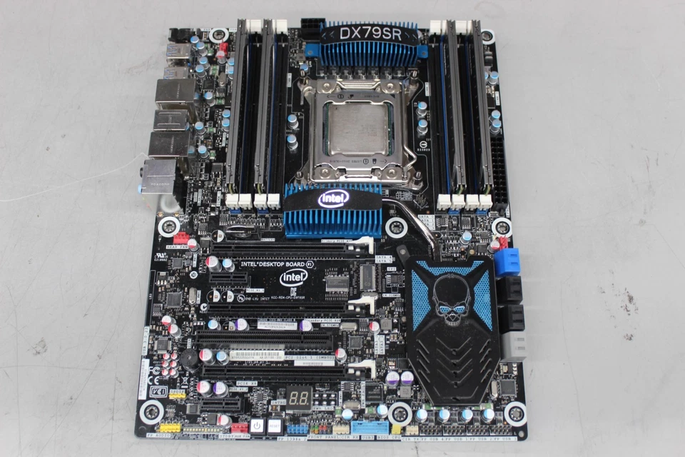 Placa madre procesador Intel DX79SR Core i7-3930K SR0KY 3,20 GHz Foto 1 de 3