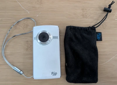 Flip Ultra Camcorder 2nd Gen (U1120W) w/ Wrist Strap & Bag - Works Perfectly - Image 1 of 4