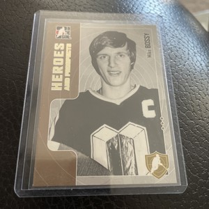 Mike Bossy - 2005-06 In The Game Heroes and Prospects Card #22 Hockey Card