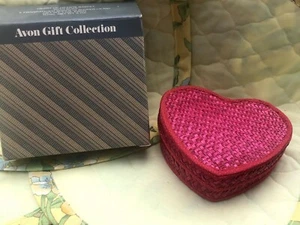 1988 Vintage Avon Heart of Hearts Basket & 5 Wicked Heart fragrance soaps NEW - Picture 1 of 8