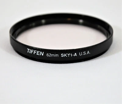 TIFFEN 62MM SKYLIGHT (1A) CAMERA FILTER, DIGITAL, FILM, USED EXCELLENT CONDITION - Image 1 of 2