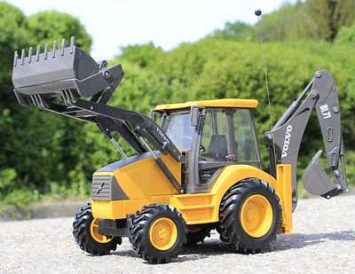 RC VOLVO BL71 Traktor Bagger Radlader in 1:18 FERNGESTEUERT 27MHz          87913 - Bild 1 von 4