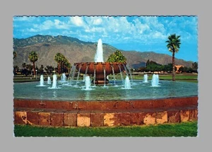 Postal Continental Airport Terminal Fountain Palm Springs CA - Imagen 1 de 2