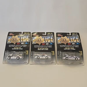 Lotto di 3 auto da corsa USA pressofuse polizia Camaro, Buick, Viper - Foto 1 di 5
