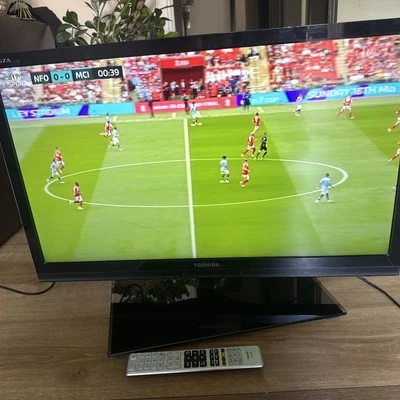 Toshiba 32UL863 32” LCD Freeview Colour TV - Image 1 of 4