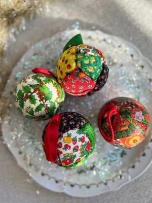 Lote de adornos de bola vintage retazos + decoupage conjunto años 70/80 Foto 1 de 4