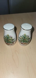 CHRISTMAS THEME SALT&PEPPER SHAKERS~MADE IN JAPAN - Picture 1 of 2