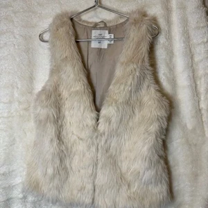 H&M L.O.G.G. Label of Graded Goods Shearling Vest Size Medium - Picture 1 of 6
