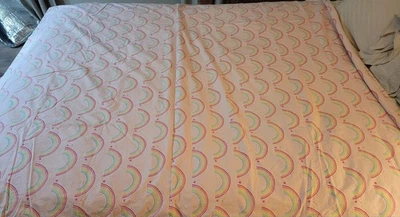 Edredón doble Pottery Barn Kids rosa arco iris corazones 68x86" algodón orgánico Foto 1 de 4