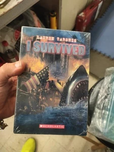 LOT OF 10 I SURVIVED CHAPTER BOOKS BOX SET BY LAUREN TARSHIS - Picture 1 of 3