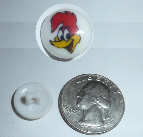 Vintage late 80's WOODY WOODPECKER small plastic button 5/8" scarce Cover