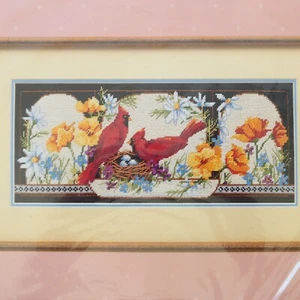 From The Heart Needlepoint Cardinals In Spring Needlepoint Kit 52002 NUEVO 1986 - Imagen 1 de 5