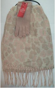 m and s hat and scarf set