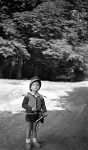Portrait enfant petit garçon déguisé - ancien négatif photo an. 1940 50 - Imagen 1 de 1