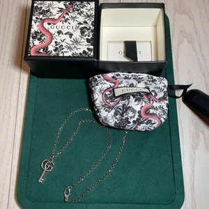 Collana GUCC I Gucci doppia chiave G, mai usata - Foto 1 di 11