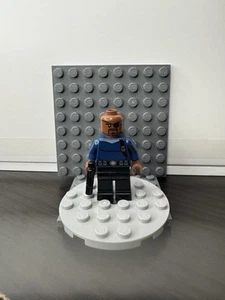 Lego Minifigure Avengers Mini Figure Nick Fury SH056 76004 - With Gun - Picture 1 of 2