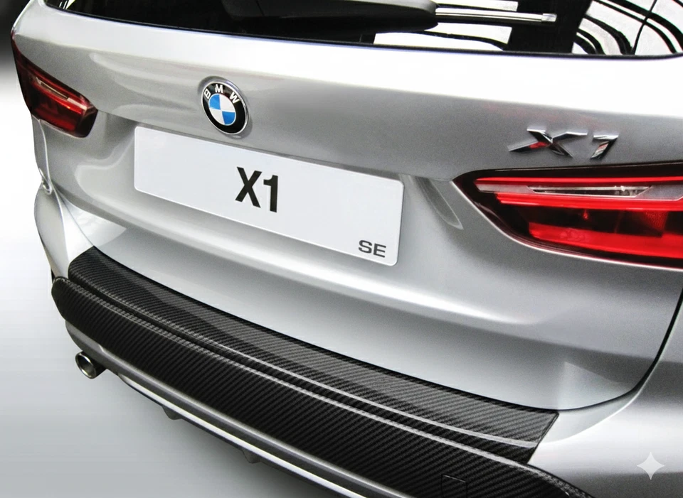 Protector trasero RGM para BMW X1 (F48) 2015-2021 - Estilo fibra de carbono Foto 1 de 1