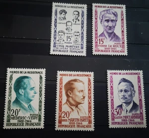 timbre FRANCE 1959 N°1198 au 1202 série héros de la résistances neuf ** - Foto 1 di 8