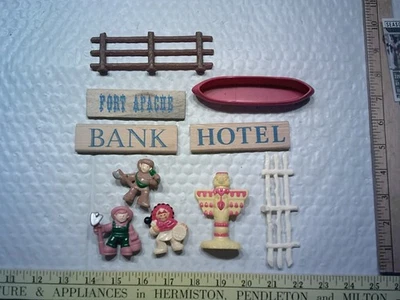 Lincoln Logs Frontier Fort Pieces - Image 1 of 4