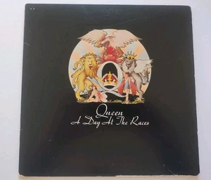 Queen – A Day At The Races vinyl record first press 6E-101 0798 gatefold - Picture 1 of 15