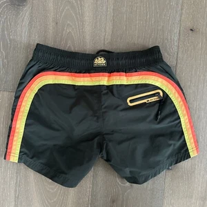 Boys SUNDEK swim trunks Size 14 Used - Picture 1 of 4
