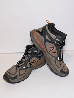 New Balance 703 Mid Hiking Boots Gore-Tex  Men's Size 11 Great Condition - Image 1 of 4